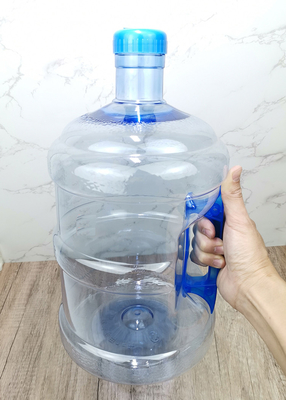 Bouteilles d'eau libres de PLA 7.5L de BRA avec la poignée antidérapage pour le yoga de gymnase de forme physique