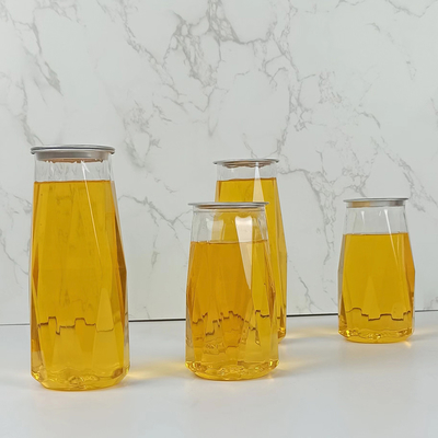 Bouteilles en plastique d'ANIMAL FAMILIER de Diamond Shape 380ml avec des jus pressés à froid de couverture facile de traction